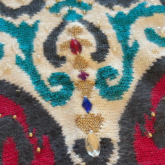 Vintage Petite Sophisticate Bejeweled Sweater size large - Picture 3 of 11